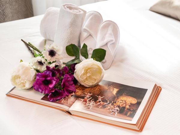 Domus Superior : photo 8 de la chambre chambre double supérieure avec balcon - vue sur canal