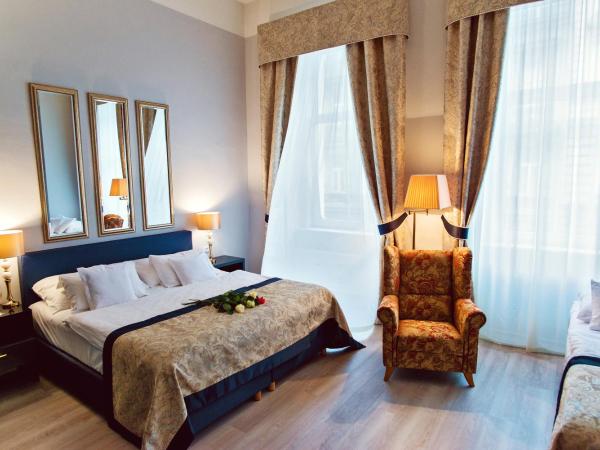 Hotel Julian : photo 4 de la chambre chambre triple