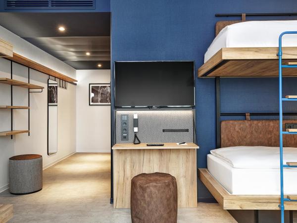 H2 Hotel München Olympiapark : photo 7 de la chambre chambre triple confort