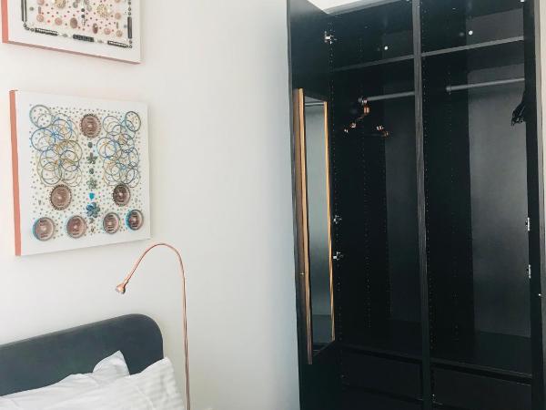 Les Lofts d'Artistes : photo 10 de la chambre chambre double ou lits jumeaux avec salle de bains privative