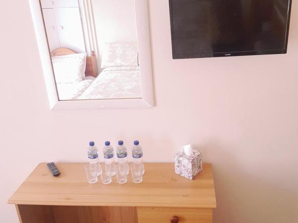 Billycan Guest Rooms : photo 1 de la chambre chambre familiale avec douche