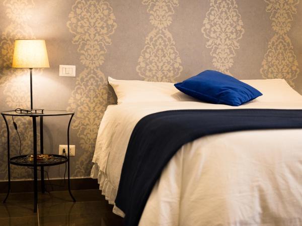 B&B Depretis19 : photo 9 de la chambre chambre double deluxe avec balcon