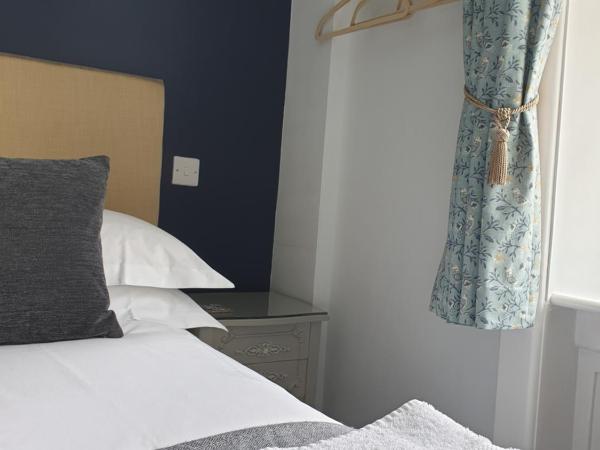 Starlings Guest House : photo 6 de la chambre chambre double avec toilettes communes - 1er Étage