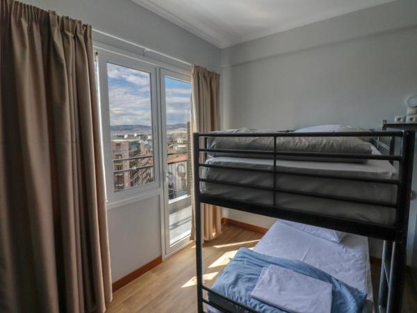Athens Hawks : photo 3 de la chambre chambre quadruple avec salle de bains