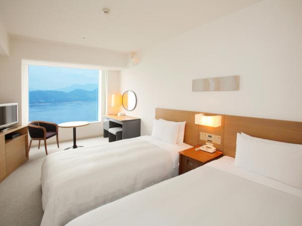 Grand Prince Hotel Hiroshima : photo 2 de la chambre chambre double standard avec billet de hors-bord miyajima (aller simple) - non-fumeurs