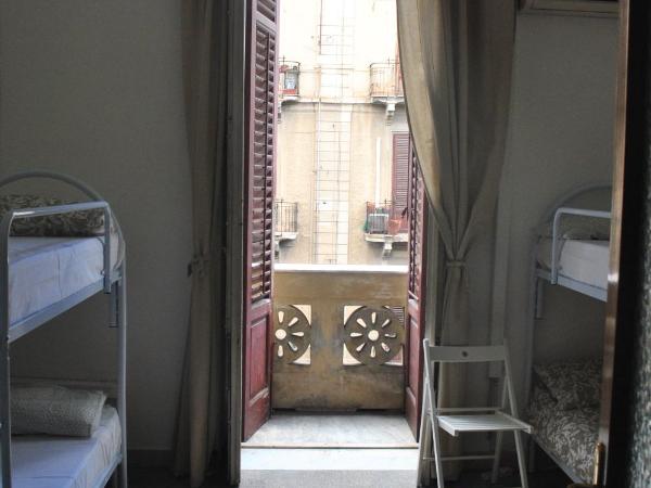 Sunrise Hostel & Rooms : photo 3 de la chambre lit simple dans dortoir pour femmes