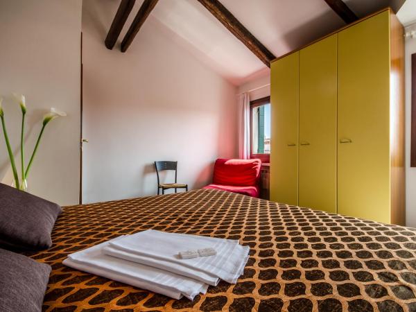 Hotel Ariel Silva : photo 4 de la chambre chambre double avec salle de bains commune - bâtiment séparé