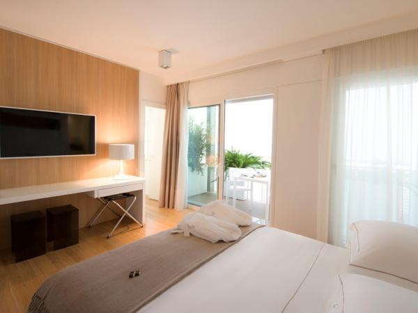 Dilman Luxury Stay : photo 3 de la chambre chambre double avec balcon