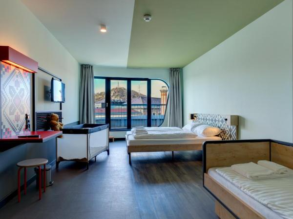 MEININGER Budapest Great Market Hall : photo 2 de la chambre chambre triple supérieure