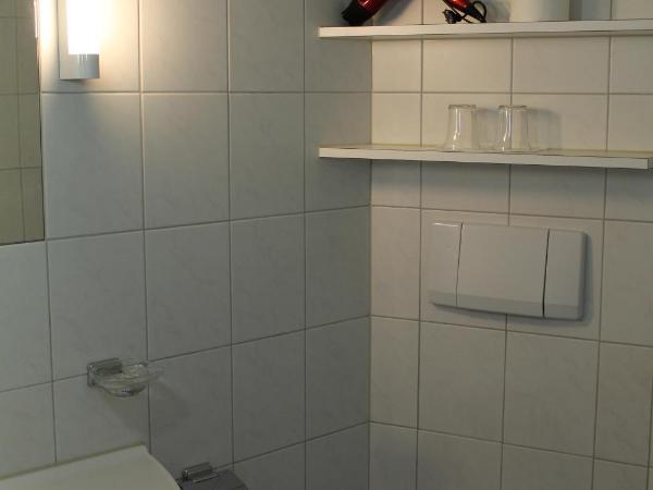 Bernina Bed and Breakfast : photo 9 de la chambre chambre double avec balcon