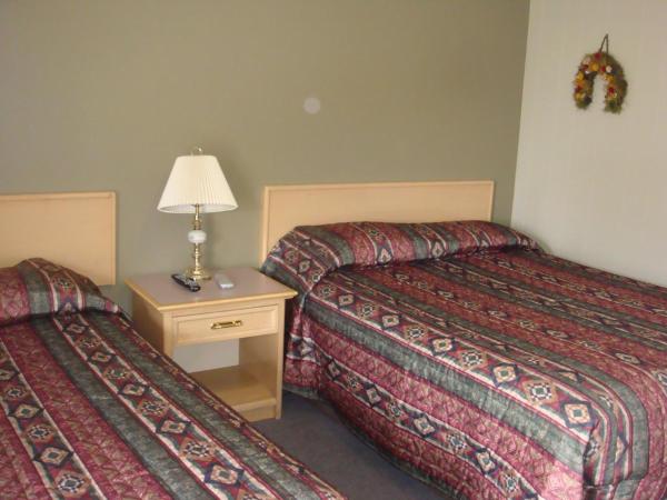 Trans Canada Motel : photo 6 de la chambre chambre avec 2 grands lits queen-size 