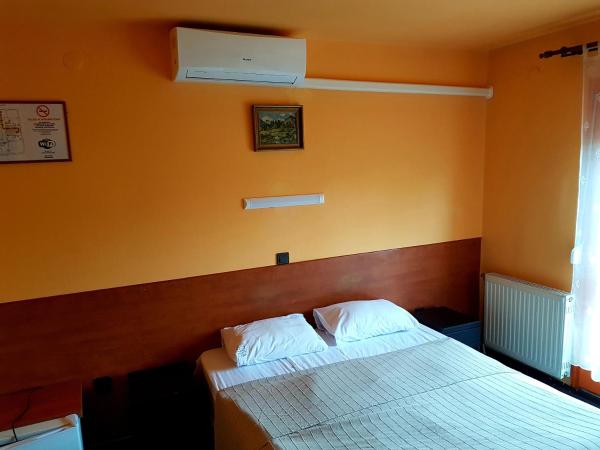 Attila Hotel : photo 4 de la chambre chambre double ou lits jumeaux