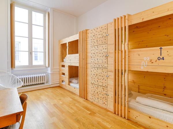 Slo Lyon les Pentes : photo 4 de la chambre lit superposé dans dortoir mixte de 4 lits
