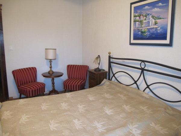 Villa Castello Rausch : photo 6 de la chambre chambre double avec patio