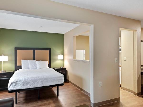 Extended Stay America Select Suites - Charlotte - Tyvola Rd - Executive Park : photo 6 de la chambre studio de luxe avec 1 lit queen-size - non-fumeurs