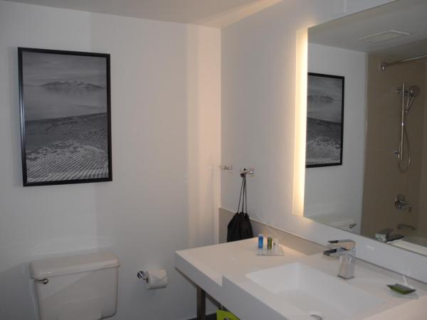 Radisson Hotel Salt Lake City Downtown : photo 6 de la chambre chambre 2 lits queen-size - non-fumeurs