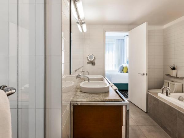 Warwick Le Crystal - Montréal : photo 5 de la chambre suite crystal