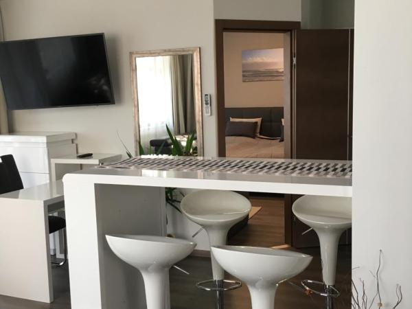 Calypso Lakeside Rooms & Lux Apartments : photo 5 de la chambre suite avec jacuzzi