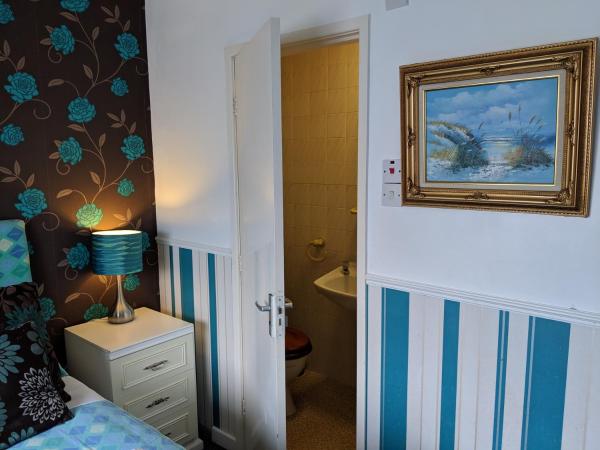 The New Guilderoy Hotel : photo 7 de la chambre grande chambre familiale (2 adultes + 3 enfants)