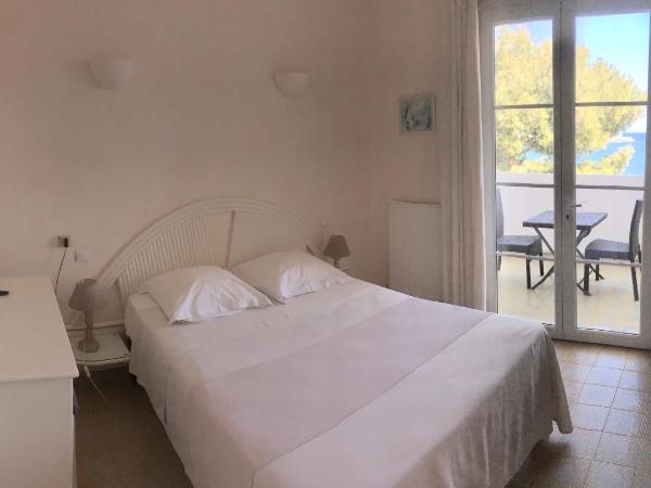 L'Isula Rossa : photo 6 de la chambre chambre double avec balcon - vue sur mer