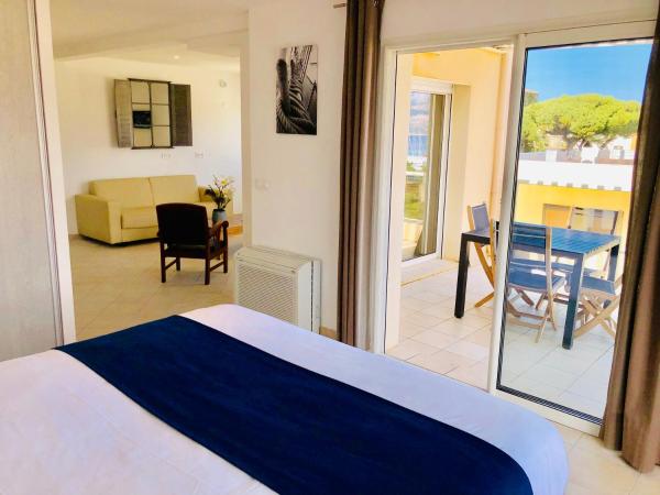 Best Western Hotel Casa Bianca : photo 6 de la chambre suite lit queen-size avec canapé-lit et terrasse - vue sur mer