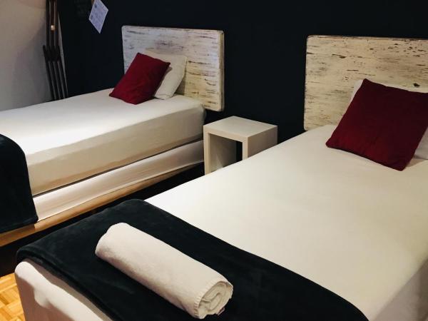 Hostal Regina Down Town Mexico City : photo 1 de la chambre lit simple dans dortoir pour femmes