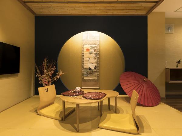 Guesthouse Raku : photo 1 de la chambre chambre familiale standard