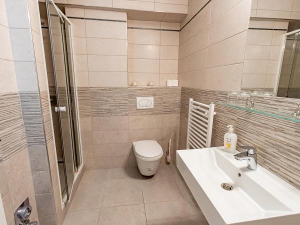 Budapest Griffin Guest House : photo 2 de la chambre chambre lit king-size standard