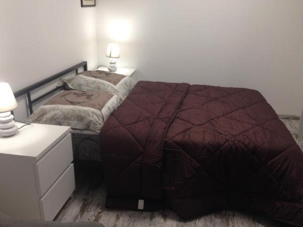 Maison 4 étoiles et Studio 3 étoiles indépendants avec piscine : photo 7 de la chambre chambre double avec salle de bains privative