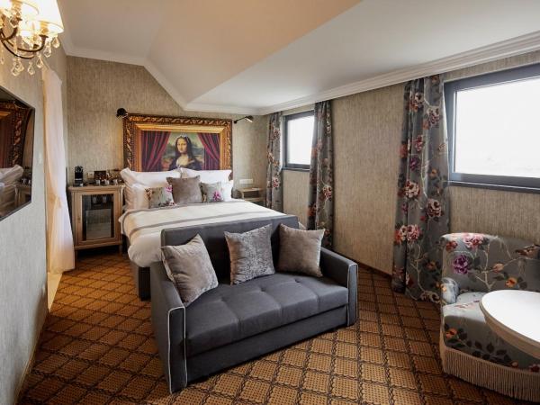 Mystery Hotel Budapest : photo 4 de la chambre chambre mystère lit king-size avec canapé-lit