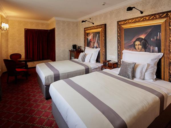 Mystery Hotel Budapest : photo 2 de la chambre chambre mystère avec 2 lits doubles