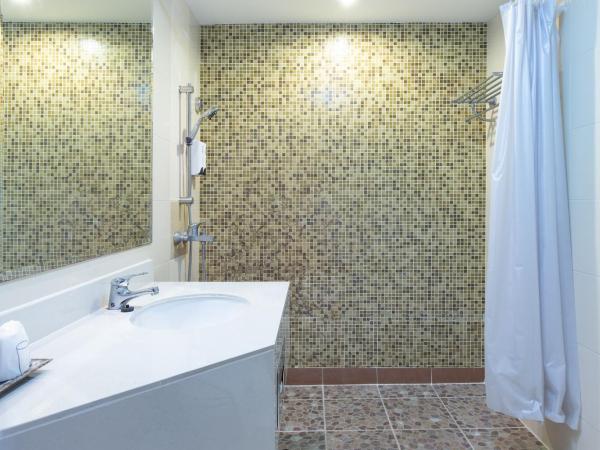 Lasalle Suites Hotel & Residence : photo 10 de la chambre suite familiale 2 chambres