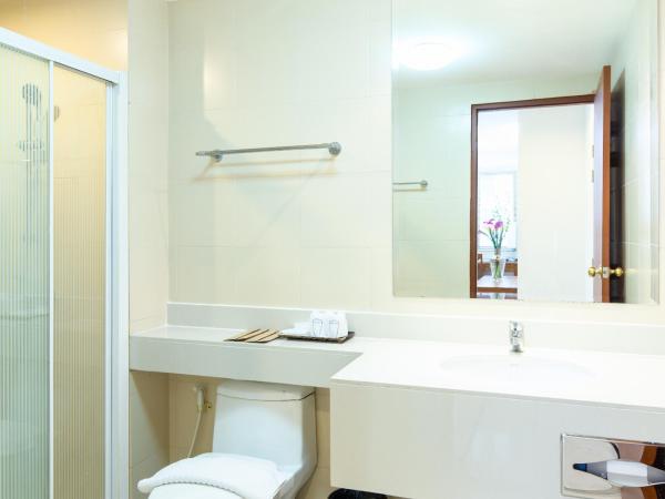 Lasalle Suites Hotel & Residence : photo 4 de la chambre grand family suites - 3 bedrooms