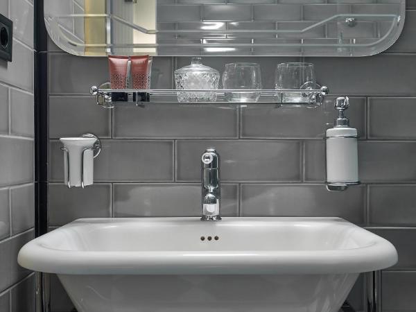 Hotel Collect - Adults Only : photo 5 de la chambre chambre double standard - vue sur cour