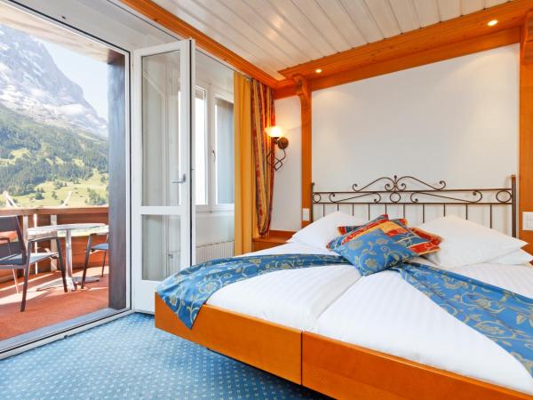 Derby Swiss Quality Hotel : photo 9 de la chambre chambre double confort plus avec coin salon et balcon
