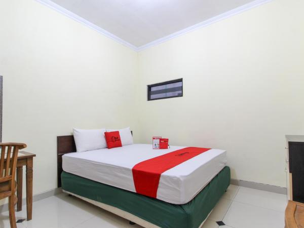 RedDoorz near Rumah Sakit Condong Catur : photo 5 de la chambre chambre double
