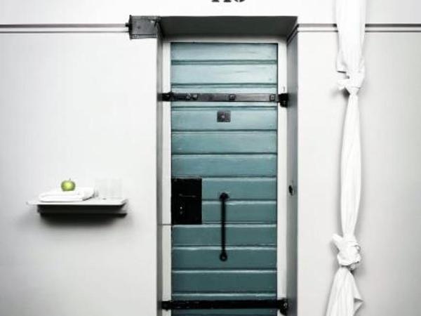 STF Långholmen Hostel Corridor : photo 5 de la chambre chambre lits jumeaux avec toilettes communes