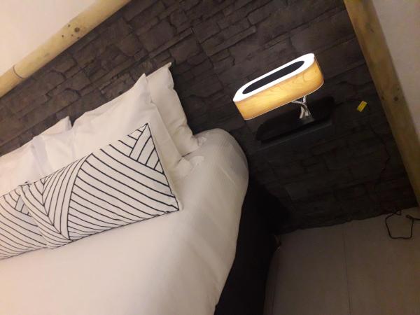Hotel De La Mer : photo 6 de la chambre chambre double avec douche à l'italienne - climatisée