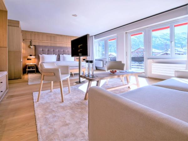 Schweizerhof Zermatt - a Small Luxury Hotel : photo 5 de la chambre suite junior