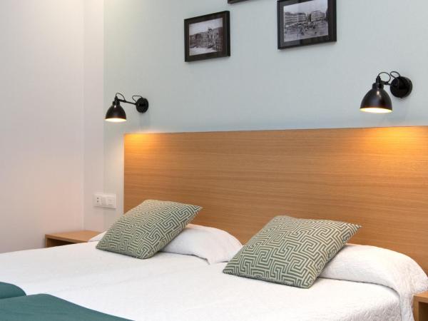 Hotel Europa : photo 4 de la chambre chambre triple - vue sur puerta del sol