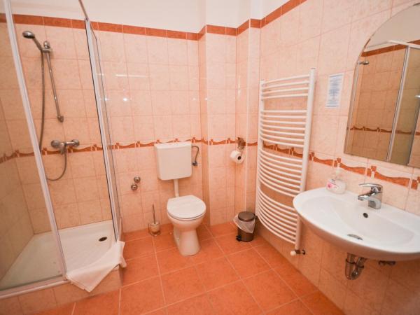 Broadway City Guesthouse : photo 7 de la chambre chambre triple