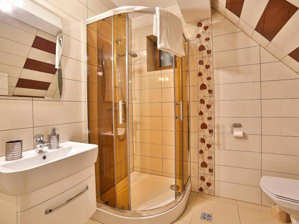 Grand Podhale Resort&Spa- Jacuzzi - Sauna fińska i Łaźnia parowa - Widok na Tatry : photo 4 de la chambre studio deluxe