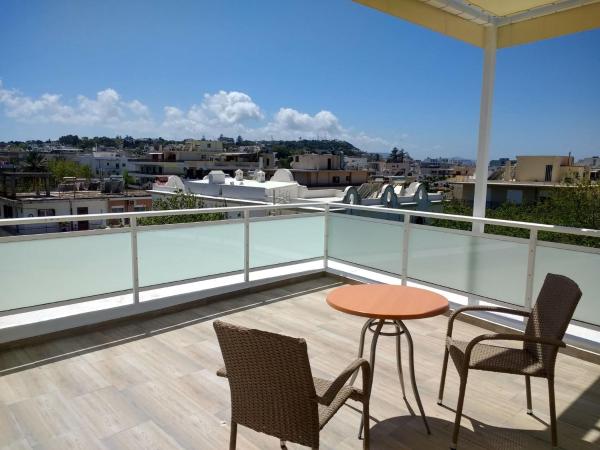 International Hotel : photo 2 de la chambre chambre double supérieure