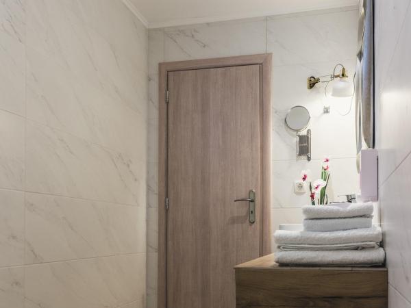 Dome Rooms Downtown : photo 7 de la chambre chambre triple Économique