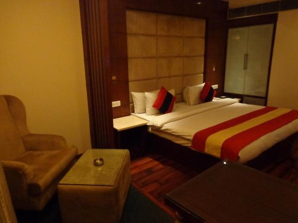 Hotel Aura - New Delhi Railway Station : photo 1 de la chambre premium room with bathtub
