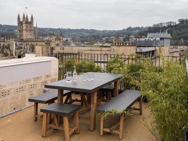 Hiding Space - Trim Street Apartments : photo 2 de la chambre penthouse