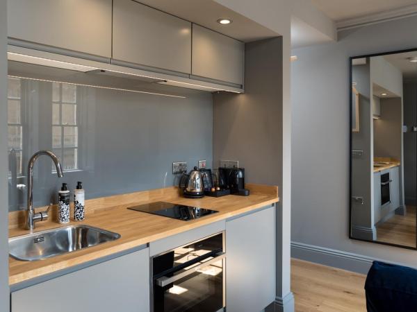 Hiding Space - Trim Street Apartments : photo 10 de la chambre studio standard - Étage supérieur