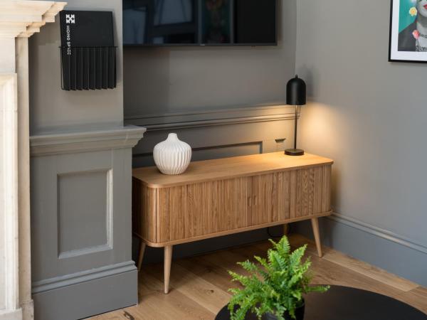 Hiding Space - Trim Street Apartments : photo 2 de la chambre studio de luxe - Étage supérieur