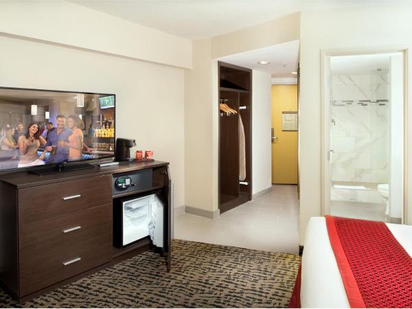 The STRAT Hotel, Casino & Tower : photo 3 de la chambre hbergement lit king-size lite