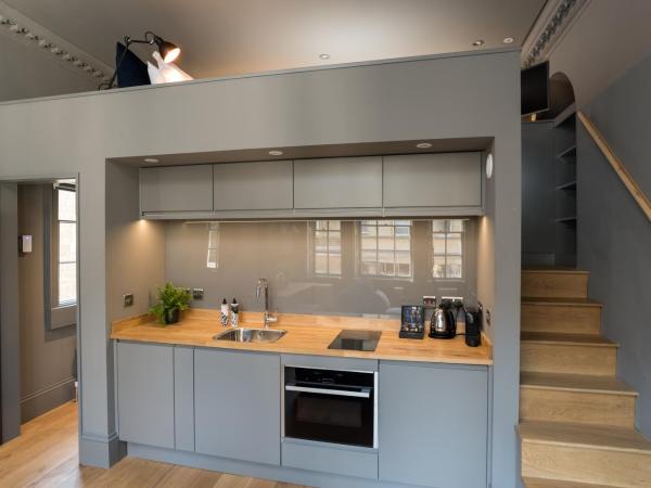 Hiding Space - Trim Street Apartments : photo 7 de la chambre appartement supérieur mezzanine